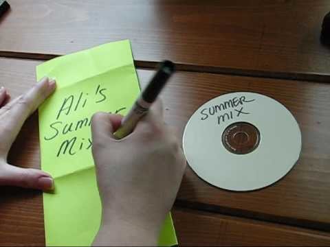 Make a Super Simple CD Sleeve!  [6.13.2009]
