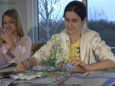 Christmas Crafts to Make Decorations - Painting Christmas Ornaments and making holiday gifts