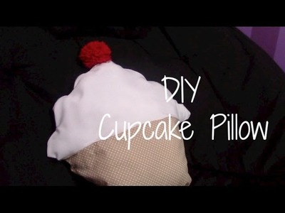 DIY No-Sew Cupcake Pillow {Easy & Cute}