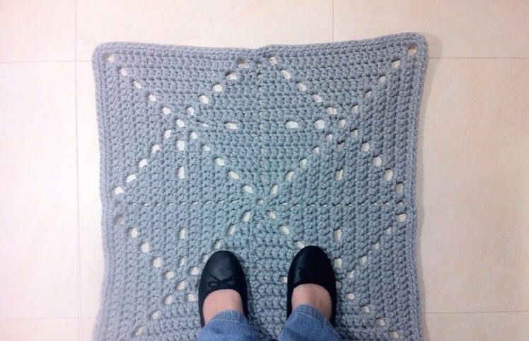 How to Crochet a T-shirt Yarn Square Rug (DIY Tutorial)