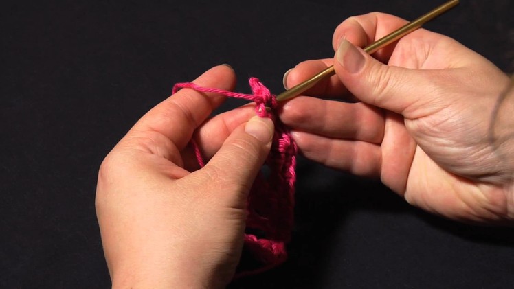 How to Crochet: Working into the Chain vs. the Chain Space