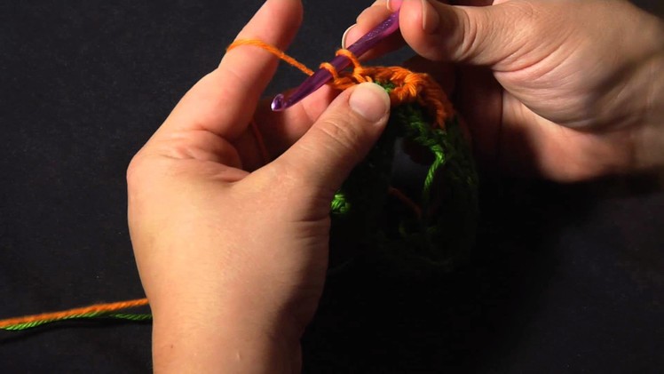 How to Crochet: Basics of the Diamond Crochet Cowl and fptrc2tog