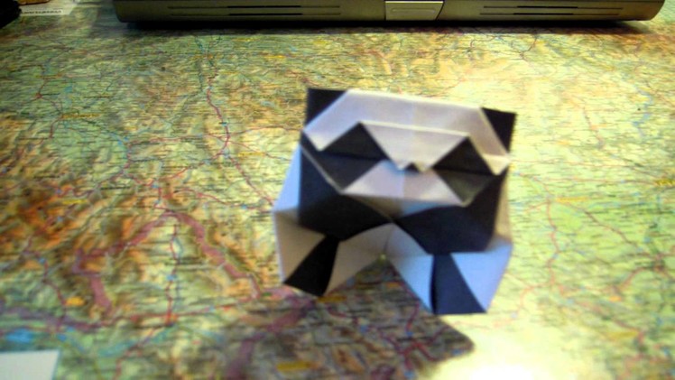 Origami simple Panda by Román Díaz