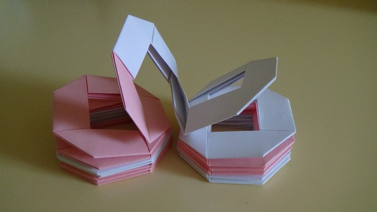 Origami Slinky (Jo Nakashima)