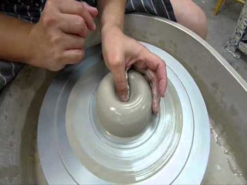 Wheel throwing for beginners 2.4 - Clay Craft Malaysia