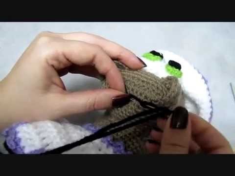 Detailed video how to embroider the mouth.