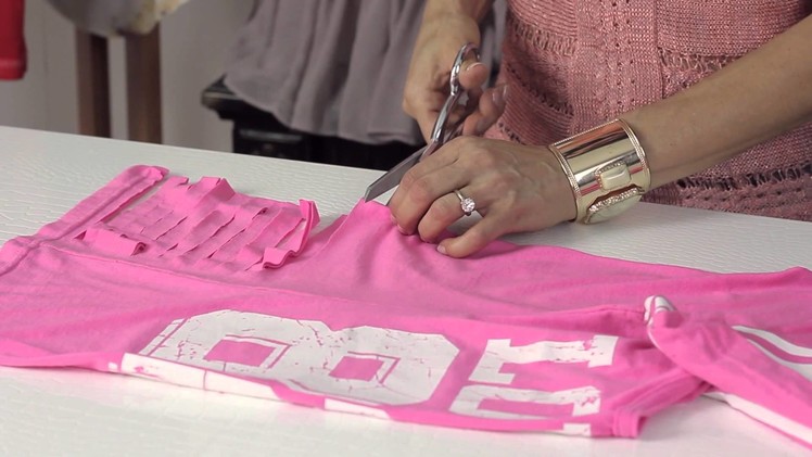 How to Cut T-Shirts to Look Torn : DIY Shirt Alterations