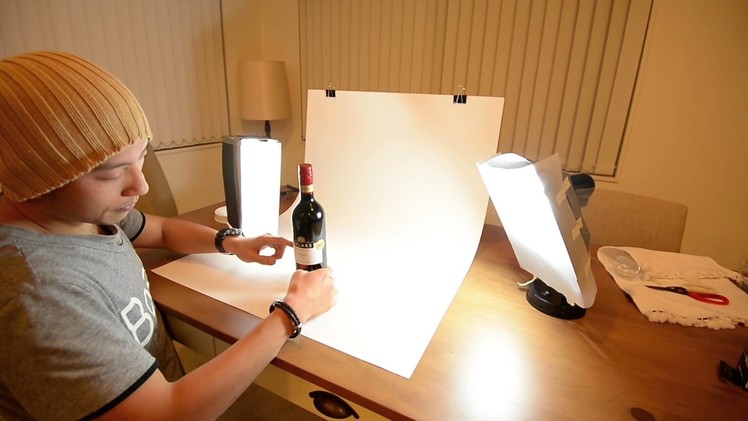 How to set up a DIY desktop product photography table
