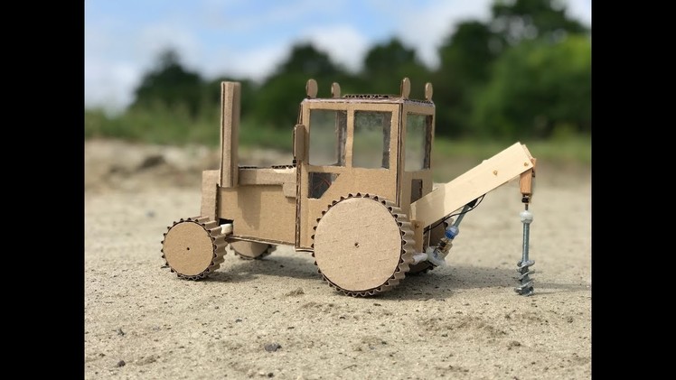 DIY tractor with mounted drilling rig - Cardboard toy