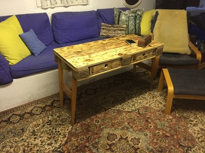 The pallet table