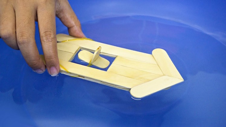 How to Make an Elastic Band Paddle Boat - Craft Ideas
