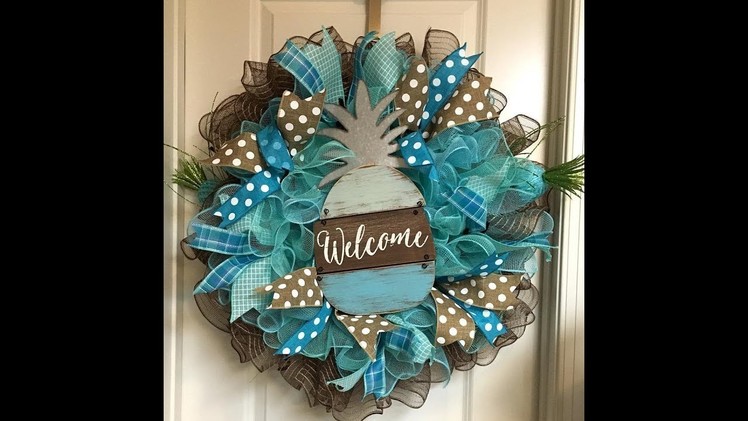 How to make a deco mesh Pineapple welcome wreath