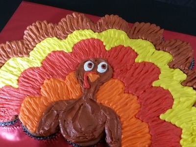 Thanksgiving Treats: Pull-Apart Cupcake Cake