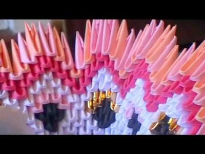 3D origami diagrams: elegant peacock