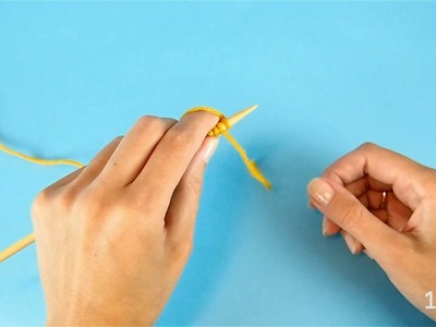 Continental knitting - how to cast on, hold the yarn and adjust the tension