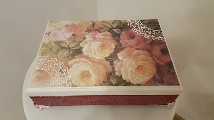 Decoupage box with transfer and crackle-DIY