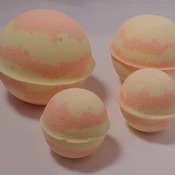 handmade all natural pineapple/orange bath bombs