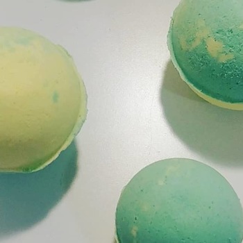 Lime \lemon handmade all natural ingredients bath bombs