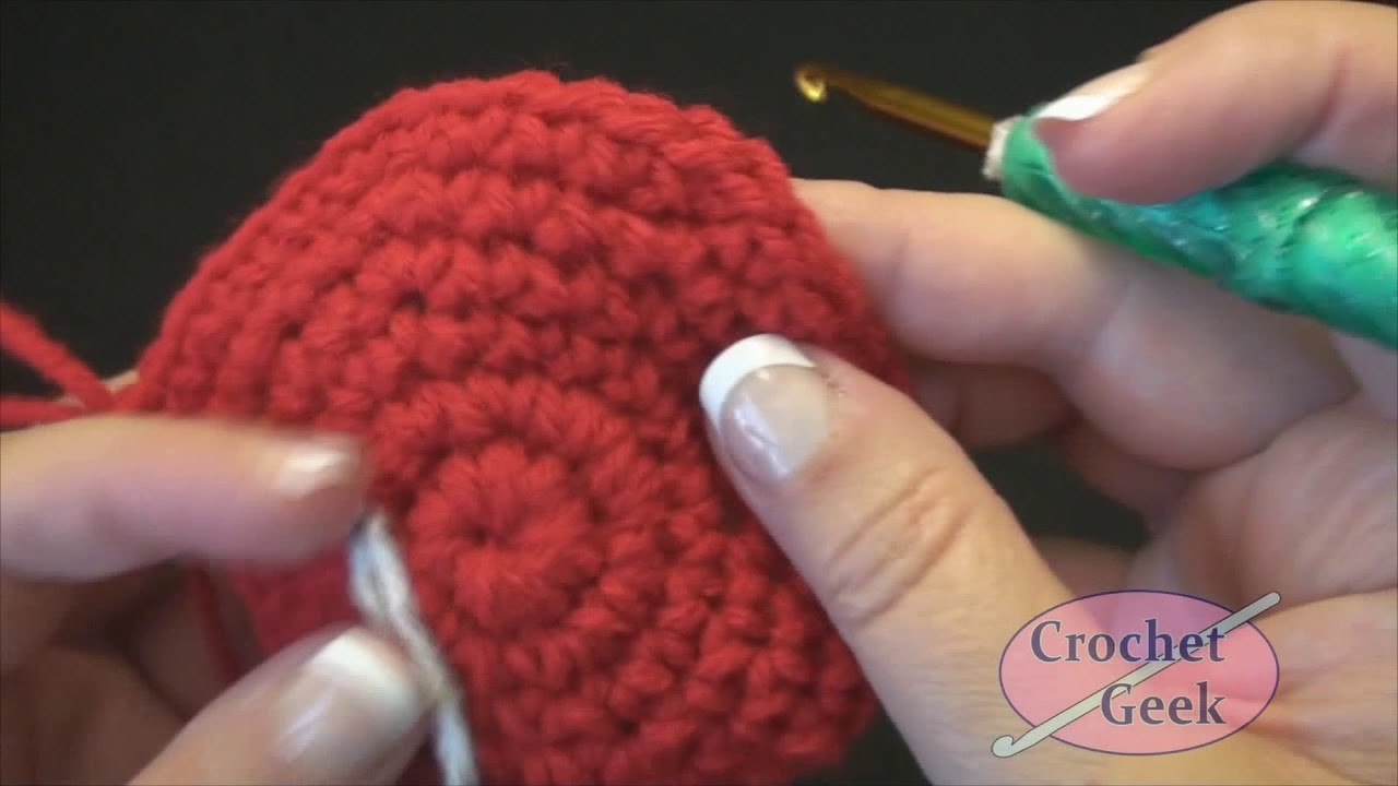 30-second-crappy-how-to-make-a-crochet-ball-tutorial-amigurumi