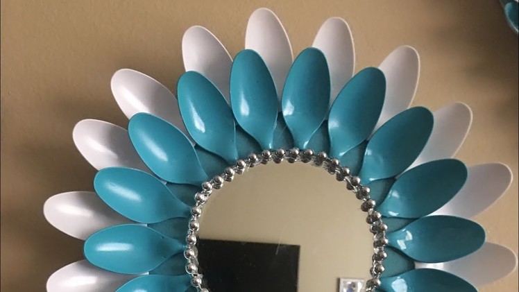 DIY PLASTIC SPOON MIRROR DECOR