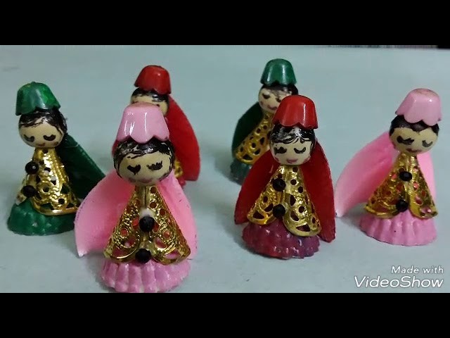 Little dolls with beads
