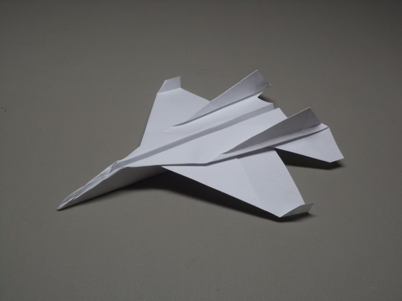 Вариант 15 бумага. F16 оригами. Оригами самолет. Оригами истребителя ф - 16.. Самолёт из бумаги оригами f-15.