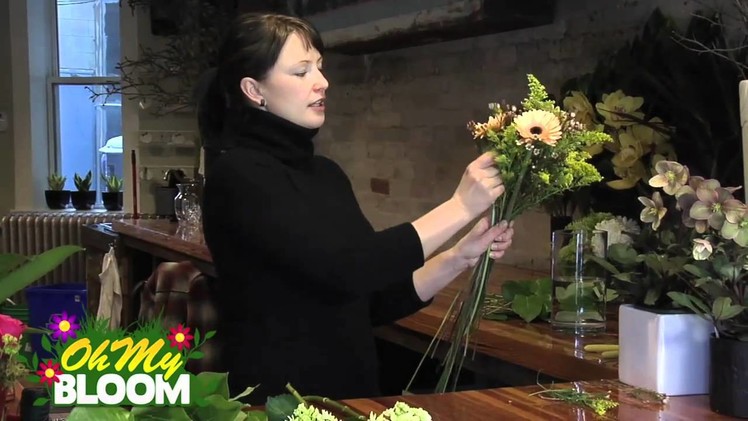 How to make a European hand tied flower arrangement