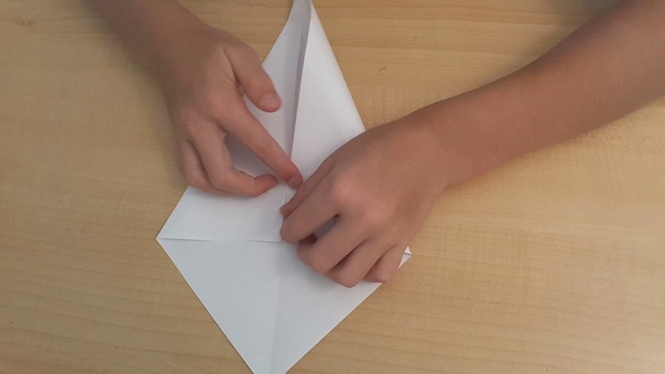 HOW TO MAKE A PAPER SWAN EASY
