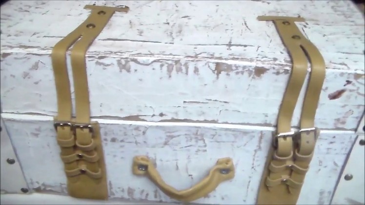 Vintage cardboard suitcase,maleta de carton estilo Vintage.