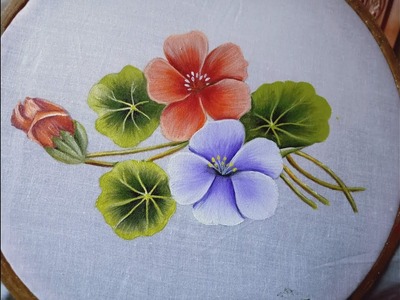 Fabric painting on clothes. Fabric painting flowers tutorial. Fabric painting designs.