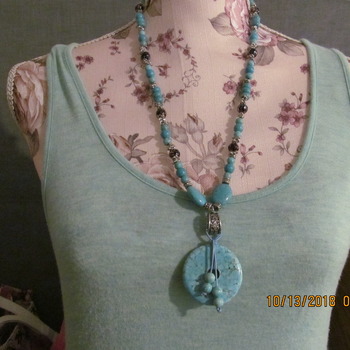 Turquoise bead Necklace