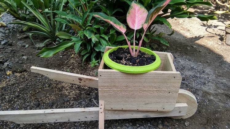 How To Build Wooden Wheelbarrow Planter | DIY Garden