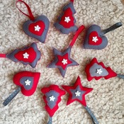Mixed felt christmas decorations  x9 pieces traditional shapes&colours