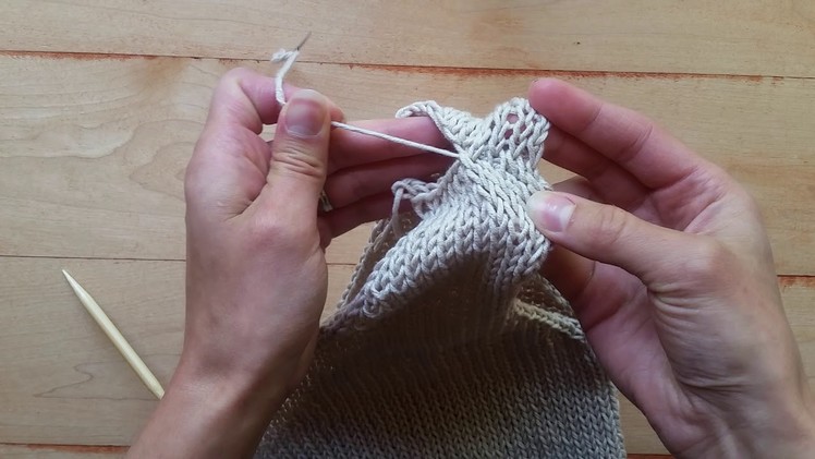 Mattress Stitch At Shoulders - Seaming for Knitting