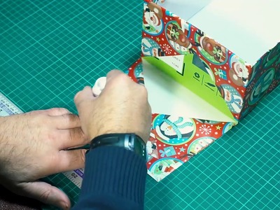 Shoebox Express: How We Wrap Our Christmas Shoeboxes