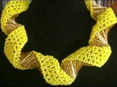Another method of making this beaded necklace.