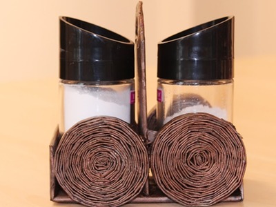 Diy Salt And Pepper Holder With Newspapers - Recycled Crafts At Home - #diycrafts