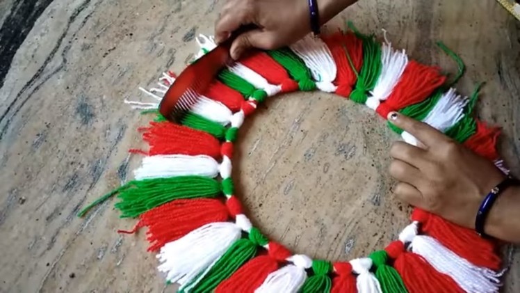 WALL HANGING TORAN MAKING || HOW TO MAKE WALL HANGING TORAN FROM WOOLEN POM POM ||