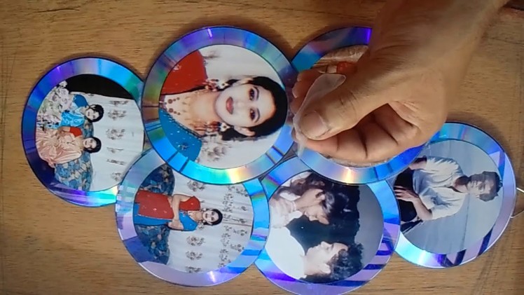 How to make a photo frame outs of waste CDs: Make DVD photo fram: art & Craft