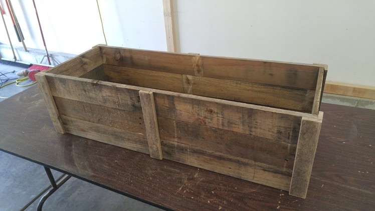 Pallet Wood Planter Box