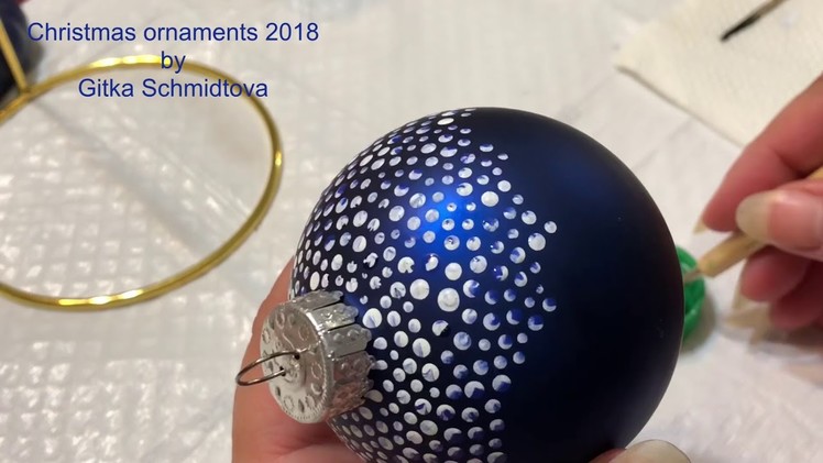 Tutorial acrylic dirty pour dots on Christmas ornaments by Gitka Schmidtova