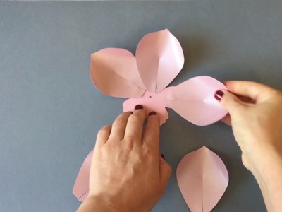 Magnolia flower video tutorial. how to make a simple paper flowers