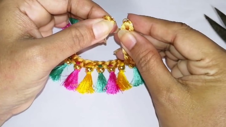 Stunning necklace making with only silk threads