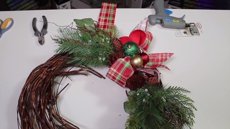 How To Conceal Your Wreath Hanger. Christmas Wreath Hack. Dollar Tree DIY