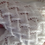 Fingerless Gloves - Lace pattern - White