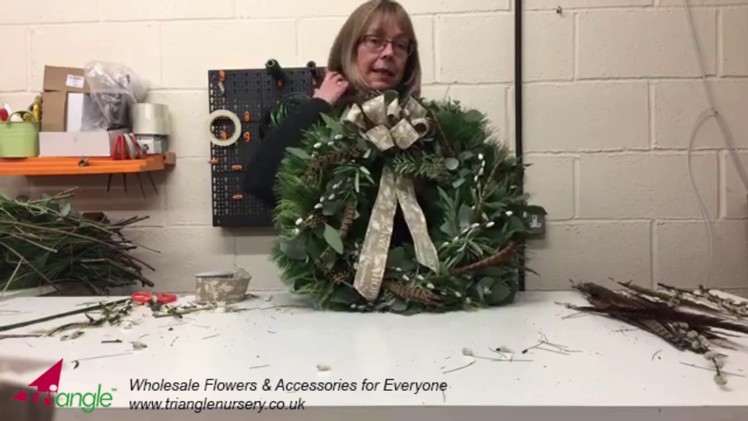 How to Make a Christmas Wreath with Eucalyptus