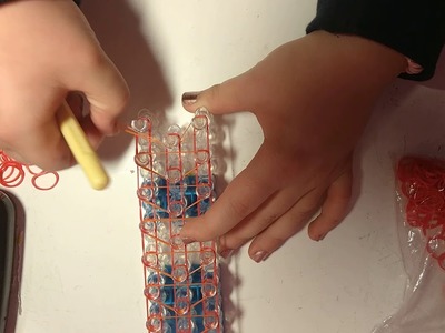 How to make a triple single bracelet on the rainbow loom