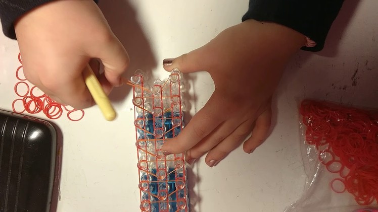 How to make a triple single bracelet on the rainbow loom