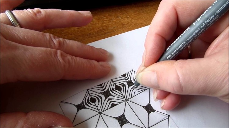 How to draw tanglepattern Zonked