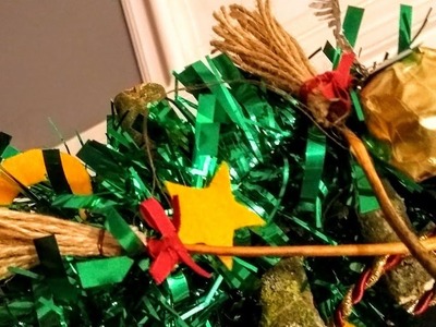 Making Broom Christmas Decorations || Harry Potter Arts & Crafts